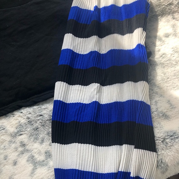 Fashion Nova Crop Top - Picture 2 of 3